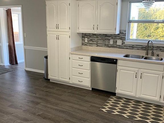 4th image of 2734 W 34th St