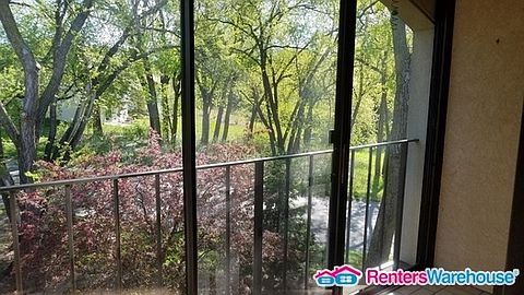3rd image of 10 Windsor Ct APT 305