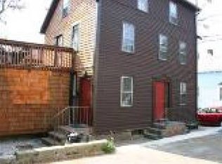 10 W Extension St #1, Newport, RI 02840