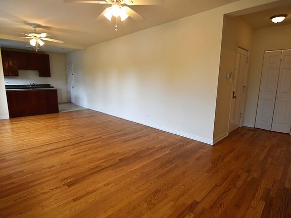 3rd image of 1740 W North Shore Ave #17462