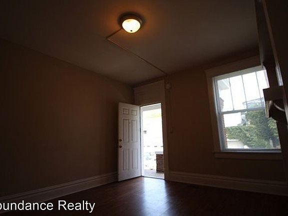 3rd image of 413 E Welch Ave #9950185