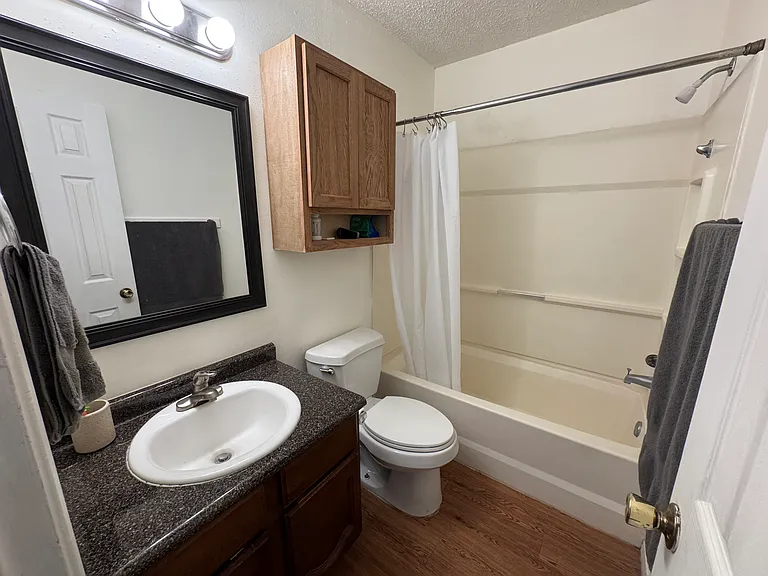 3202 Cougar Trl #C — Photo 12