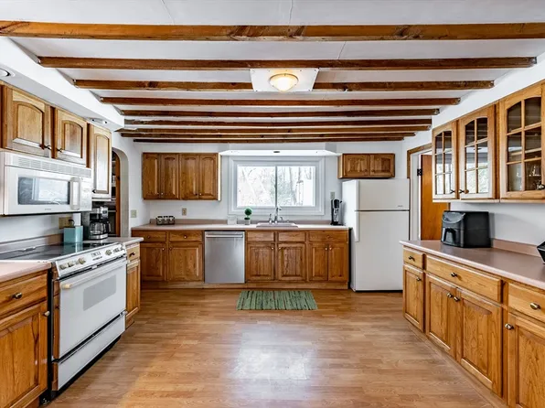 46 Miller Rd, Southwick, MA 01077