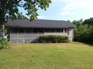 3904 Petes Dr, Gainesville, GA 30506