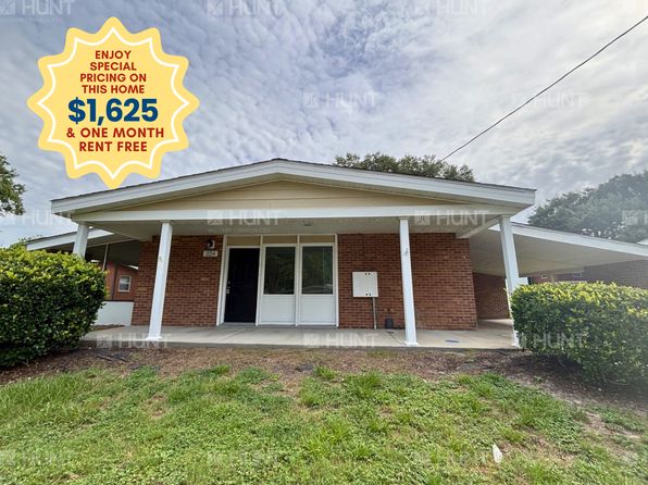224 Fox Glove St