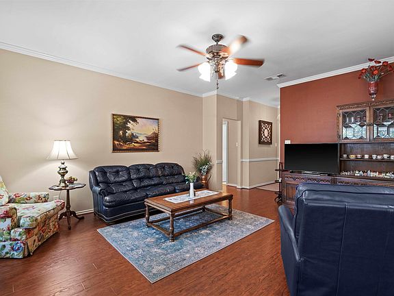 4th image of 5401 Hollytree Dr APT 2501