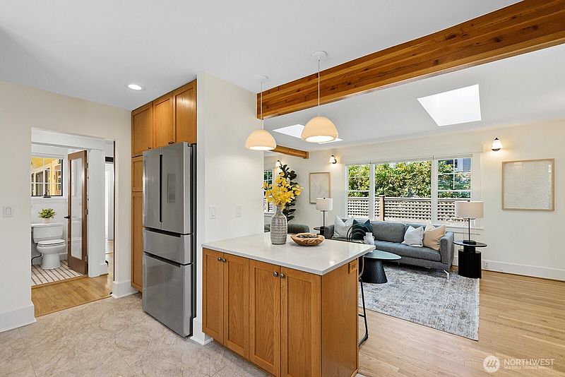 5th image of 6741 9th Avenue NW
