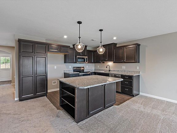4th image of 614 Foxhill Dr #10-203
