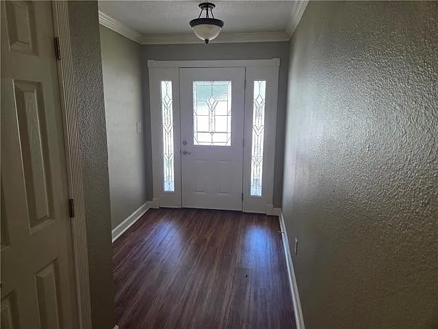 3 bed, 2.0 bath, 1850 sqft, $1,800 — Photo 3