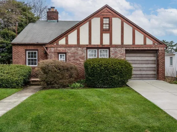 304 Mineola Boulevard, Mineola, NY 11501