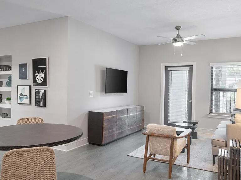 Cue Luxury Living — Photo 7