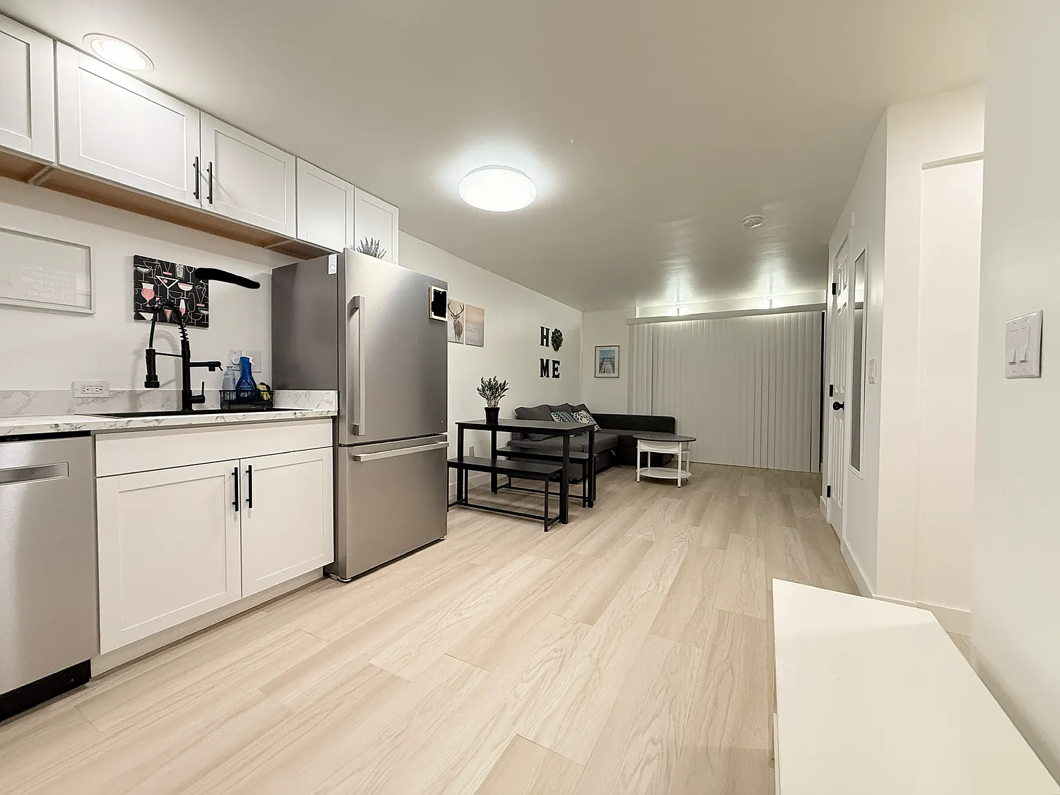 3 bed, 1.5 bath, 1100 sqft, $3,800 — Photo 4