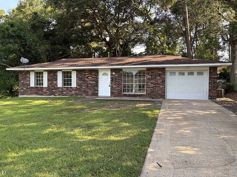 7640 Portland Dr — Photo 4