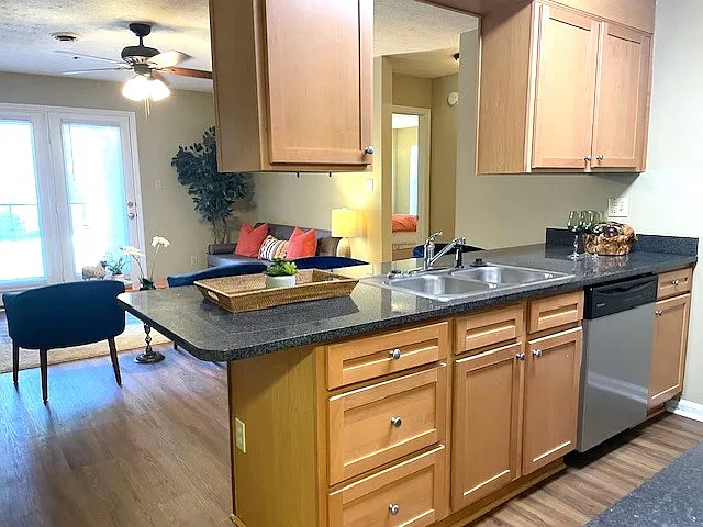 Fox Lake Apartment Homes — Photo 15