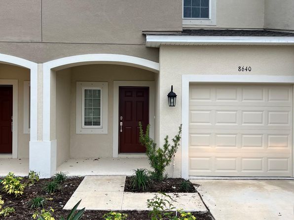 8640 Lunar Skye St