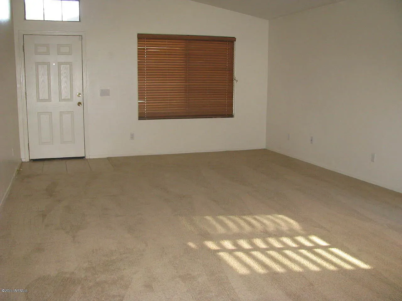 4 bed, 2192 sqft, $2,350 — Photo 2