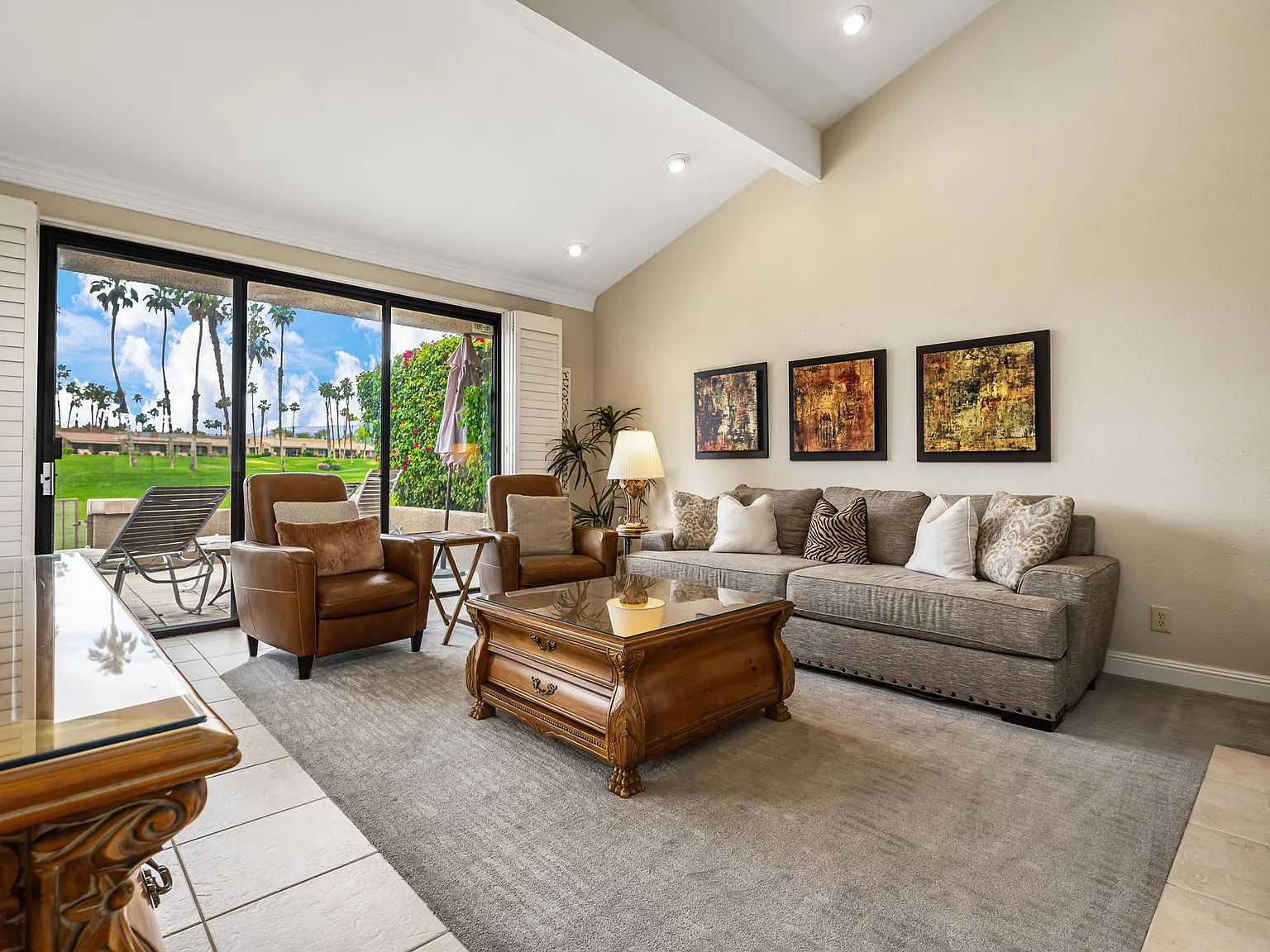 4 bed, 1900 sqft, $3,800 — Photo 3