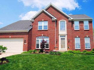 80 E Manor Dr, Springboro, OH 45066