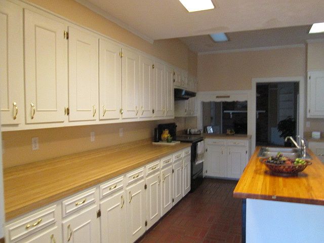 1st image of 3134 Drummond St