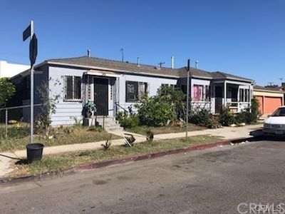 6828 S San Pedro St, Los Angeles, CA, 90003