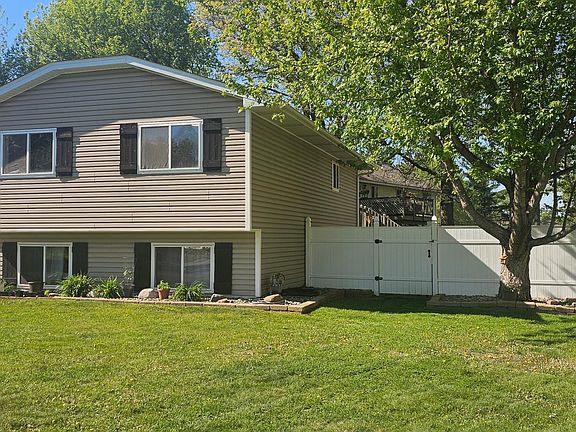 5th image of 3771 227th Ct NW