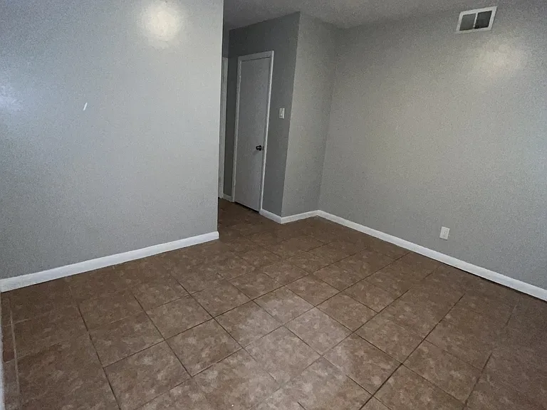 710 Patton Dr — Photo 9