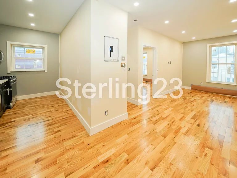 22-60 24th St #2B — Photo 1