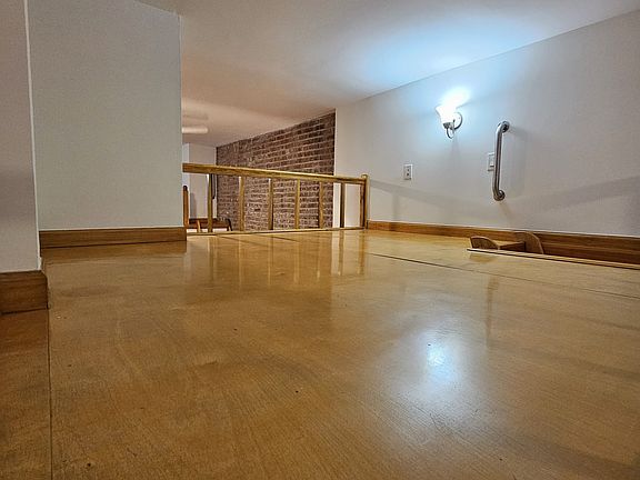 2nd image of 304 W 76th St APT 2D