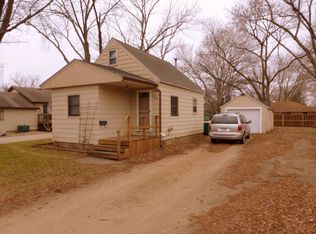 1112 Redding Ave, Windom, MN 56101