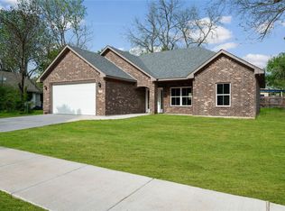 921 S Willow St, Sherman, TX 75090