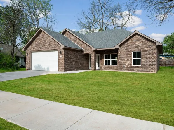 921 S Willow St, Sherman, TX 75090