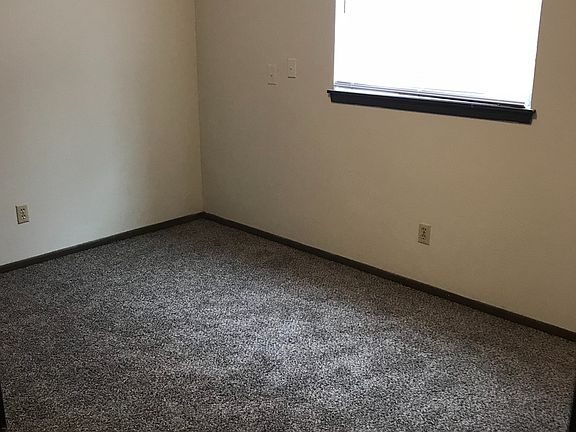 5th image of 4641 Vasey Ave APT 1
