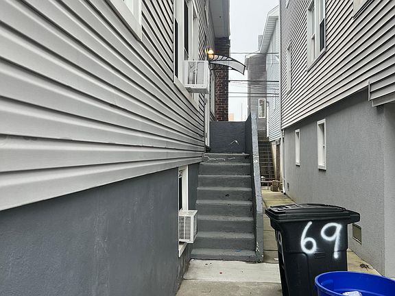 2nd image of 69 Indiana Ave #2
