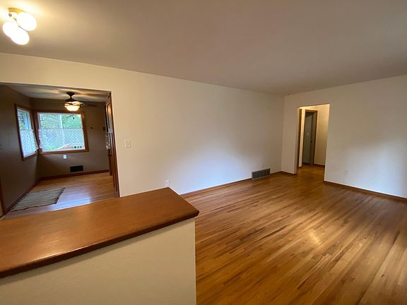 3rd image of 2034 24th St NW