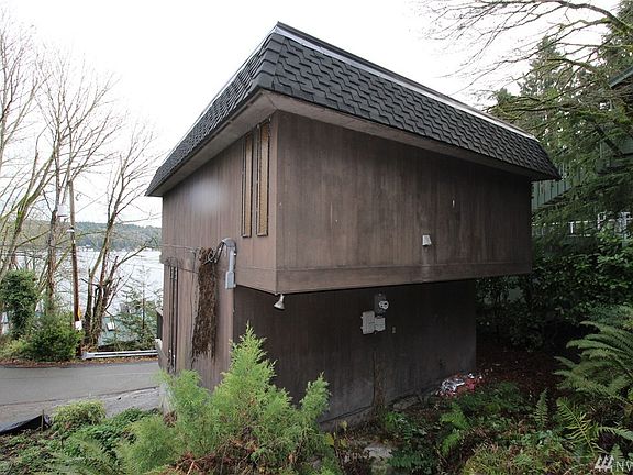 4th image of 11905 Lakeside Pl NE