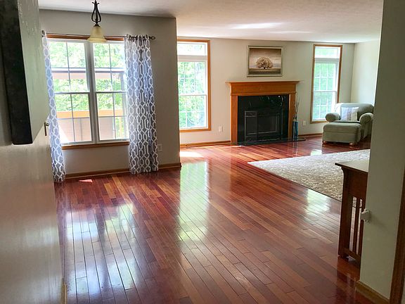 4th image of 327 Hawthorn Blvd