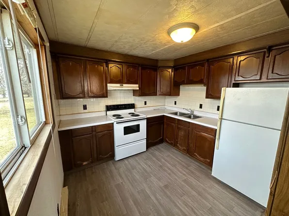 Paullina Duplex (418-420), 418-420 N Willow St #418, Paullina, IA 51046