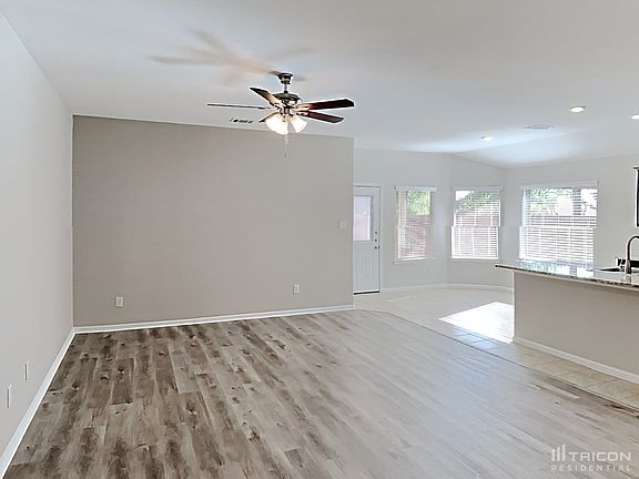 3rd image of 808 Wylie St