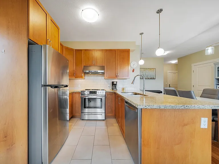 5788 Birney Ave — Photo 2
