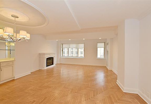 2nd image of 106 Central Park S APT 17G