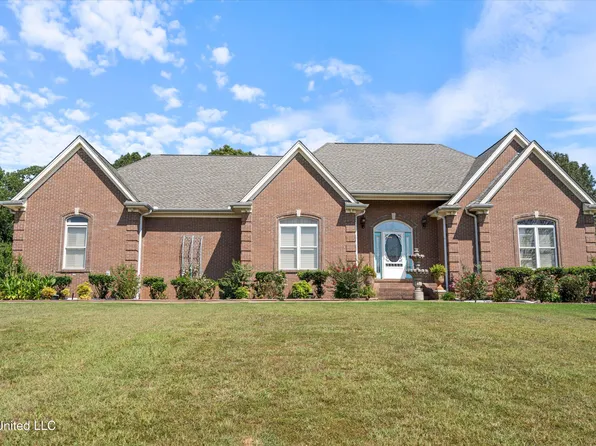 39 Prather St, Byhalia, MS 38611