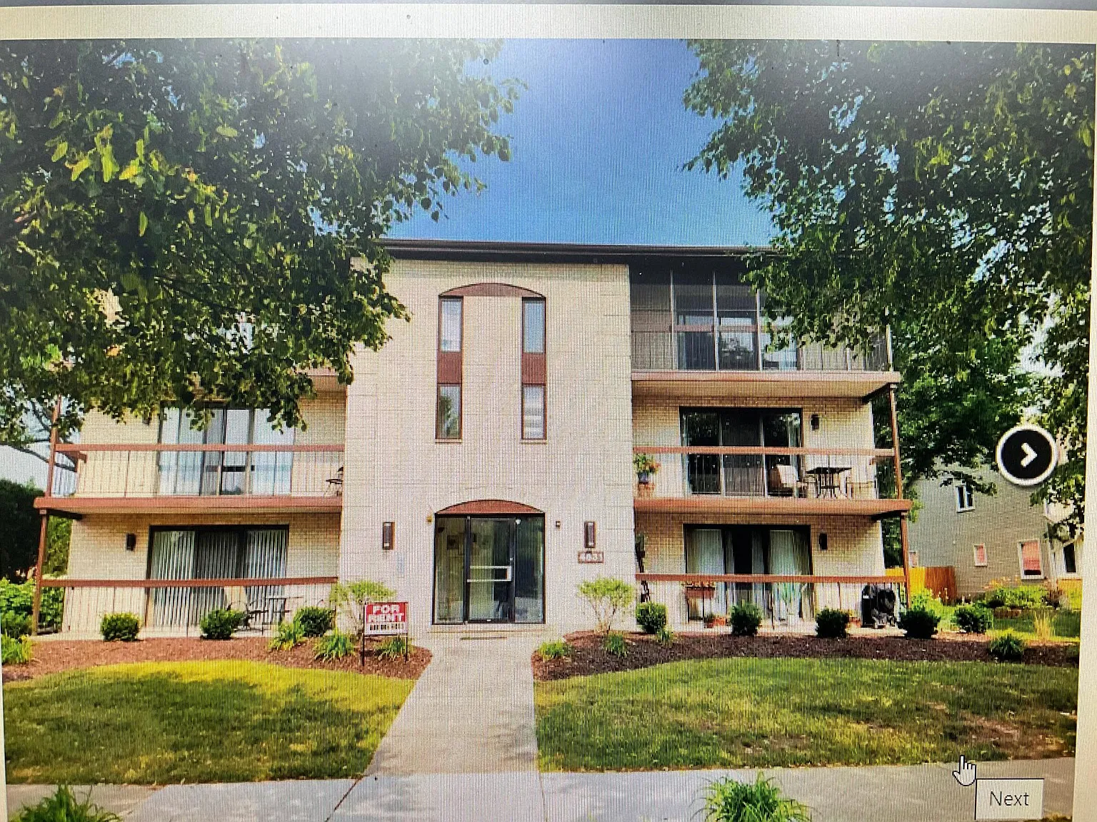 2 bed, 1050 sqft, $1,980 — Photo 1