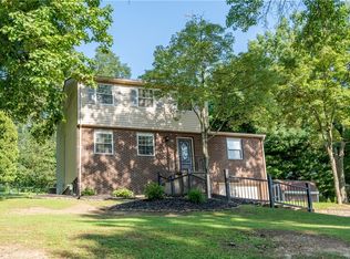 155 Thorndale Dr, Beaver Falls, PA 15010