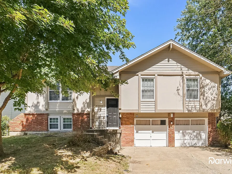 2102 NW 64th Ter