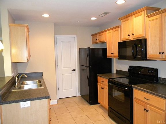 3rd image of 102 Capstone Dr Unit 107