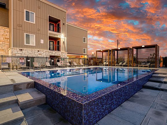 3rd image of 6936 E Ben White Blvd #2104