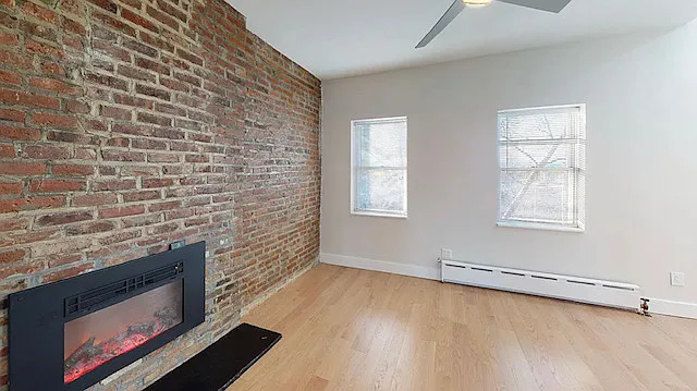 547 Clinton Street — Photo 2