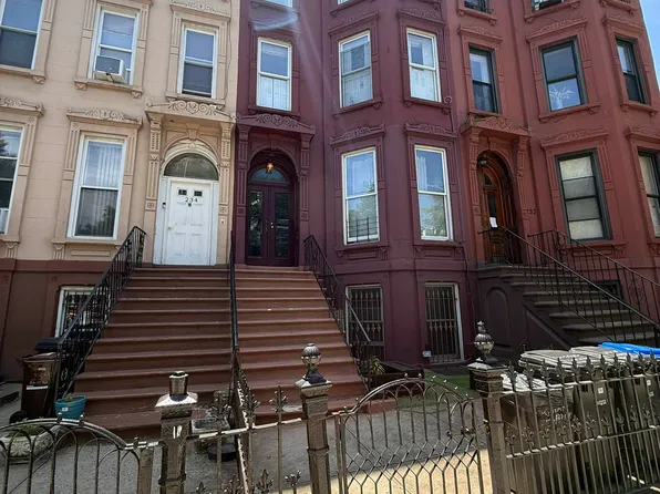 232a Putnam Avenue image 1 of 28