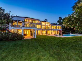 29 Hoffstot Ln, Port Washington, NY 11050
