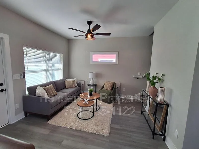 2 bed, 2.0 bath, 1052 sqft, $1,750 — Photo 2